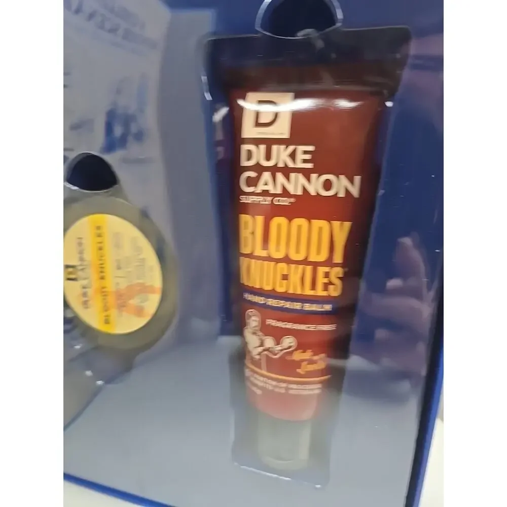 Duke Cannon Winter Rescue Kit Gift Box - Bloody Knuckles hand and lip balm